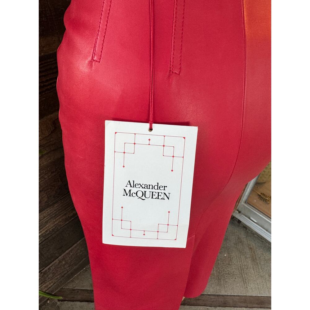 Alexander McQueen Zip-Embellished Leather Midi Skirt - Picture 13 of 16